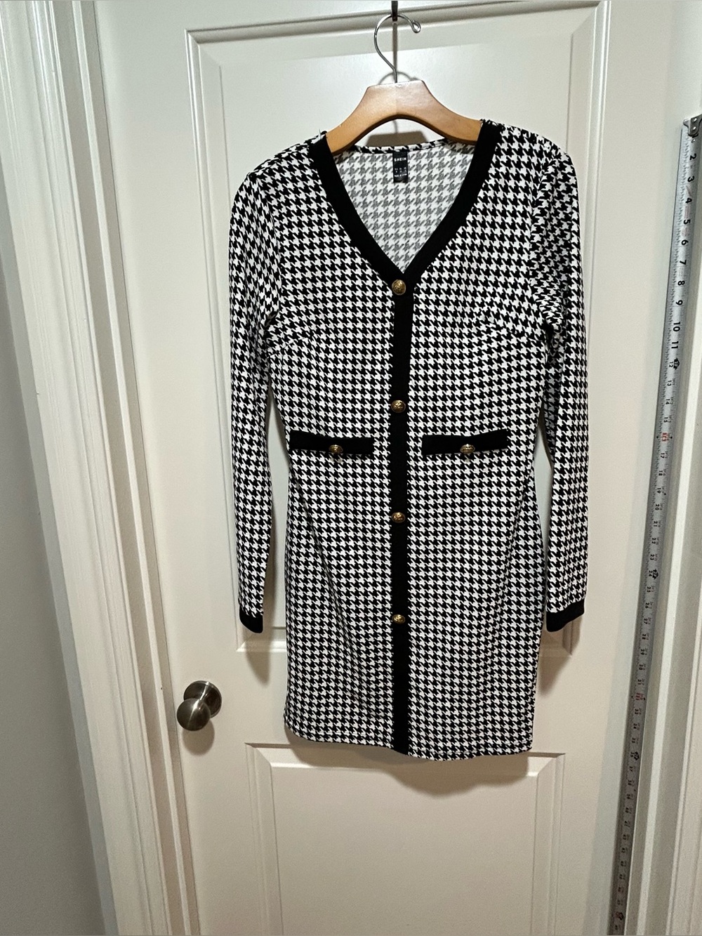 SHEIN women’s size 6/M Black & White Houndstooth Long-Sleeve pull on Dress. NICE